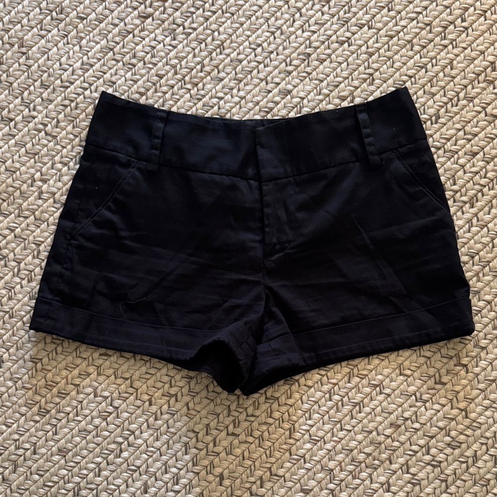 Alice + Olivia Classic Black Women's Shorts Size 4